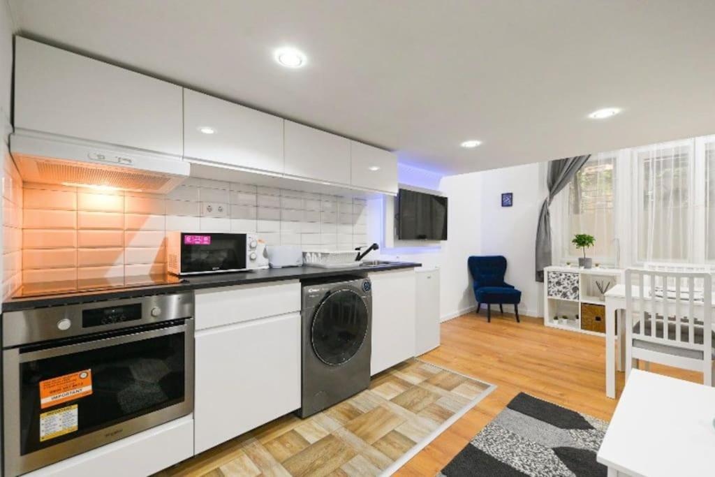 Lovely Studio Flat In Damjanich Street - Leonard Βουδαπέστη Εξωτερικό φωτογραφία