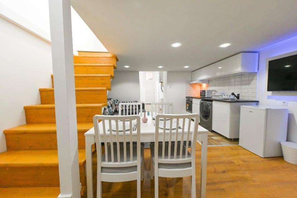 Lovely Studio Flat In Damjanich Street - Leonard Βουδαπέστη Εξωτερικό φωτογραφία